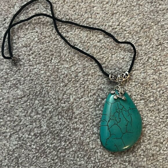 Turquoise teardrop necklace - Picture 1 of 3